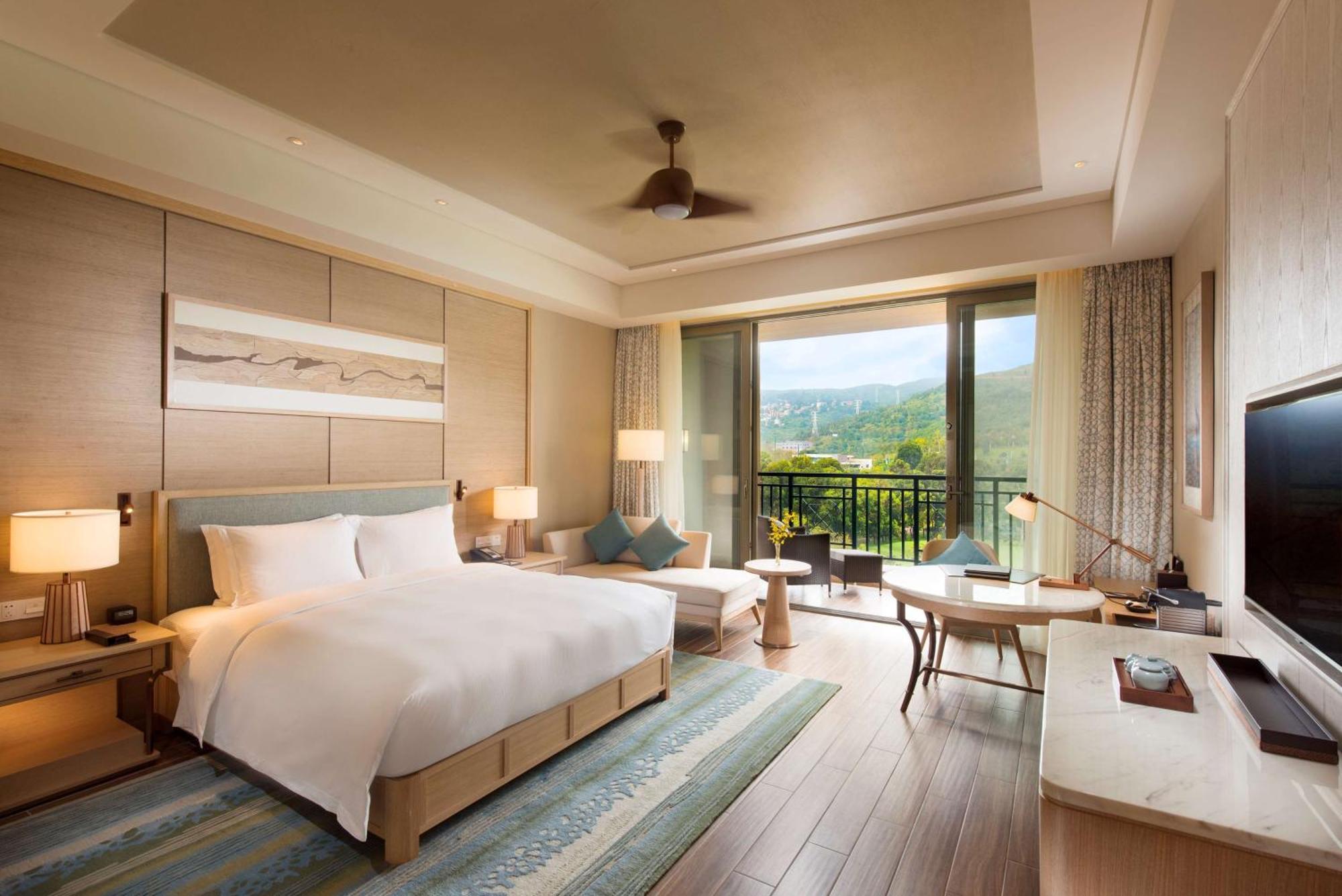 Hilton Yuxi Fuxian Lake Chengjiang  Exterior photo