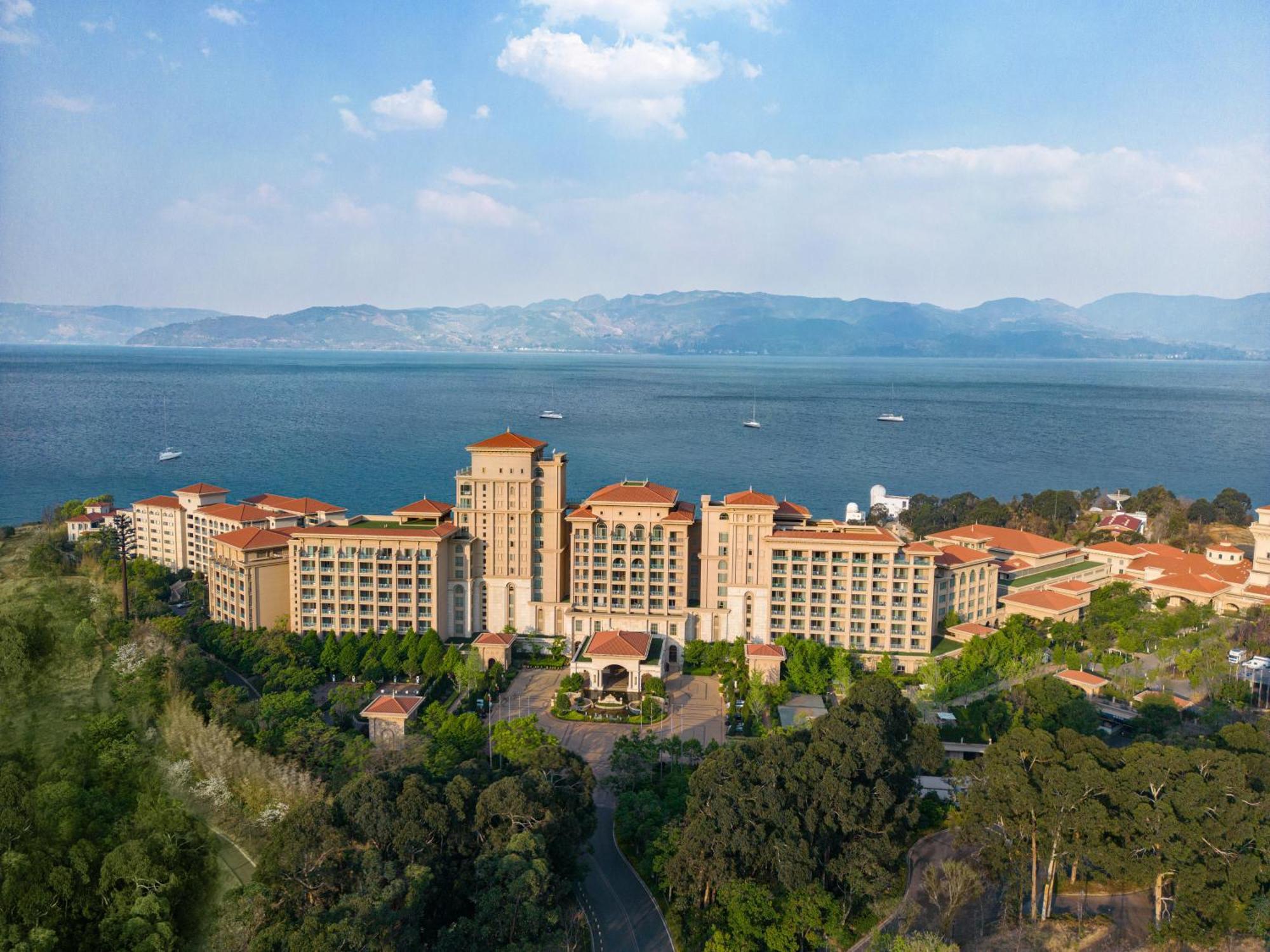 Hilton Yuxi Fuxian Lake Hotel Chengjiang  Exterior photo